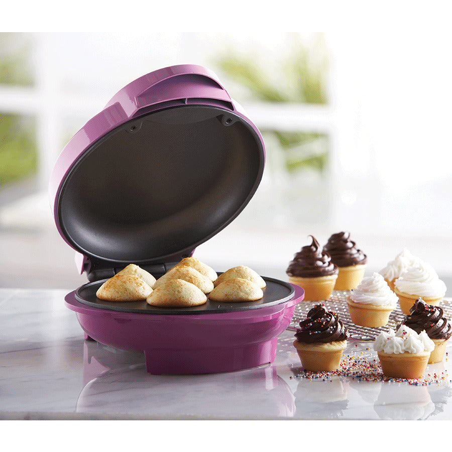 Brentwood TS-252 Non-Stick 7 Mini Cupcake Maker Machine 1000 Watt Pink 120V